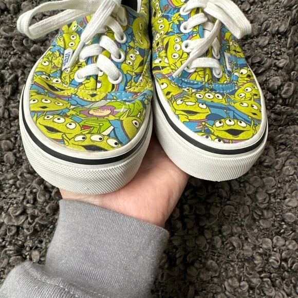Vans X Toy Story Shoes Kids Size 4 Glow In The Dark Aliens Pixar Disney Collab - Picture 12 of 15
